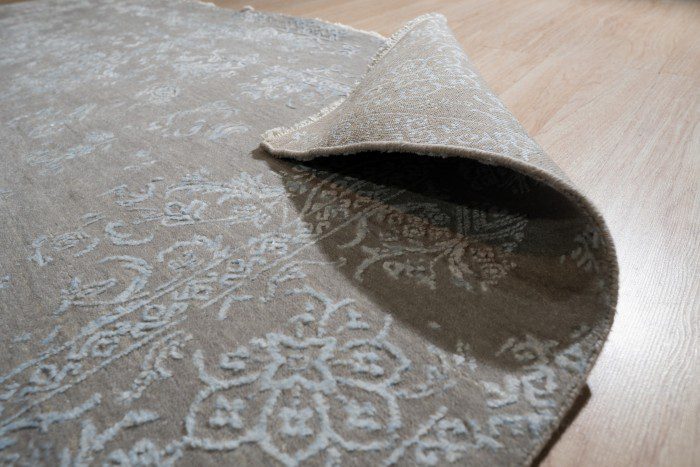 Hand knotted area rugs