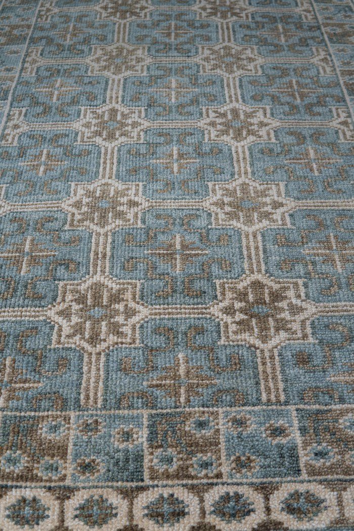 Hand knotted area rugs