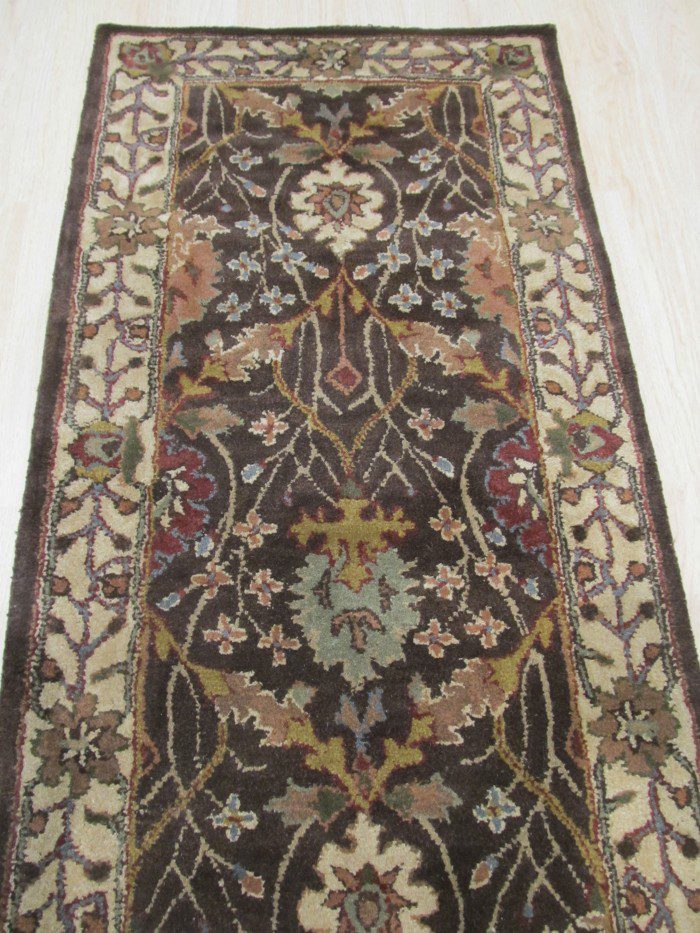 Hand knotted area rugs