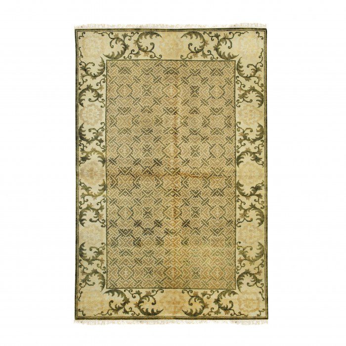 Hand knotted area rugs