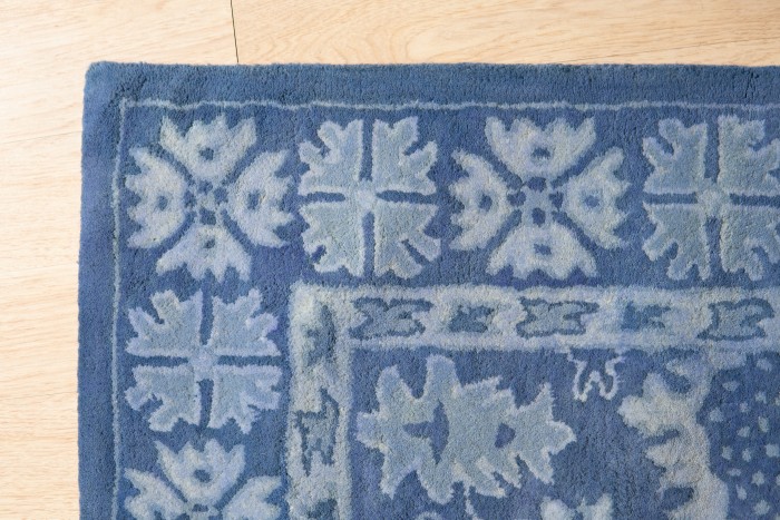 Hand knotted area rugs