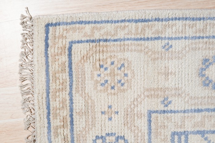 Hand knotted area rugs