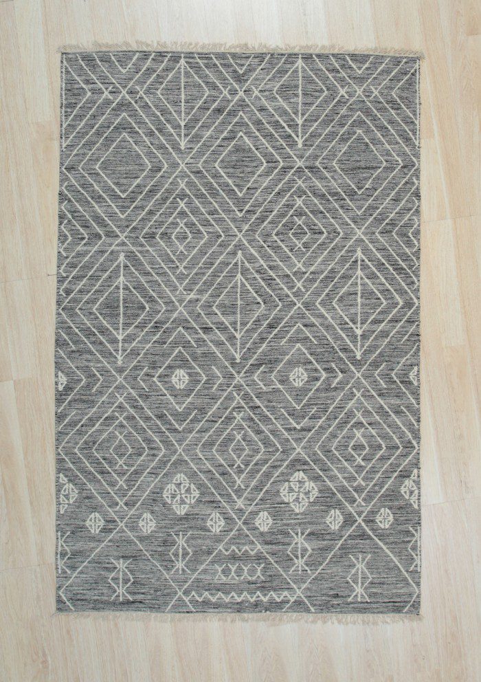 Hand knotted area rugs