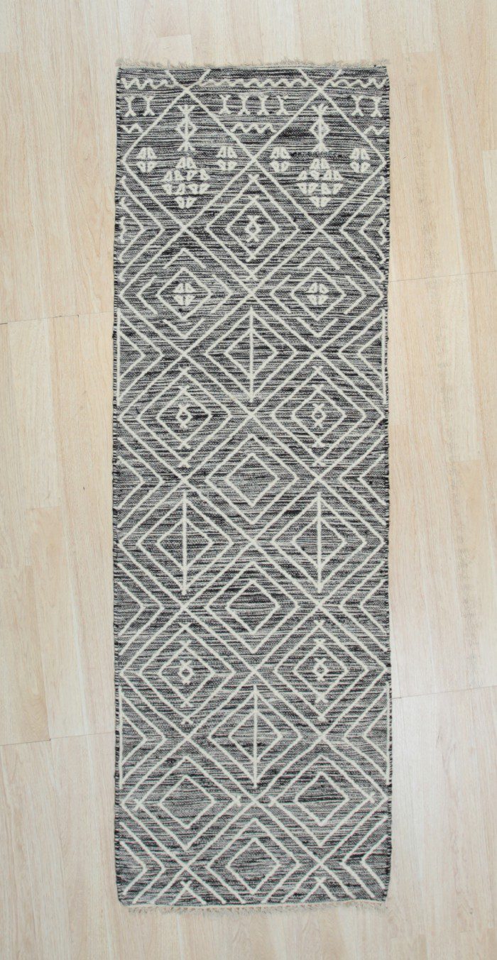 Hand knotted area rugs