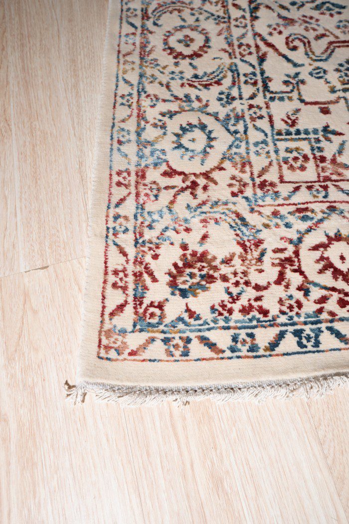 Hand knotted area rugs