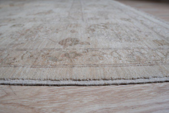 Hand knotted area rugs